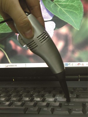 USBミニクリーナーの使用イメージ写真